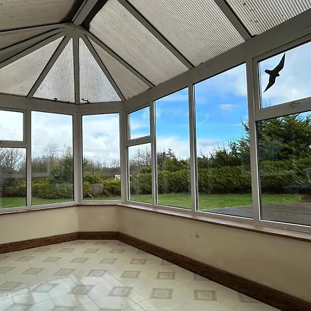 Athlone Country House Near Lake Casa vacanze